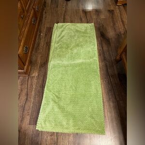Green Throw Blanket